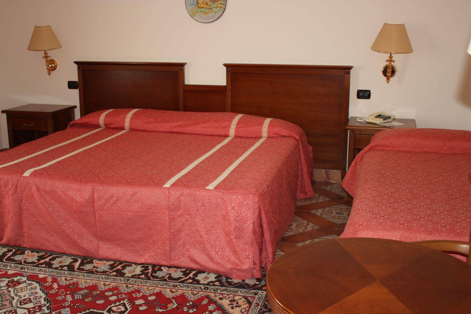 Baglio Conca D'Oro Hotel มอนเรอาเล ภายนอก รูปภาพ